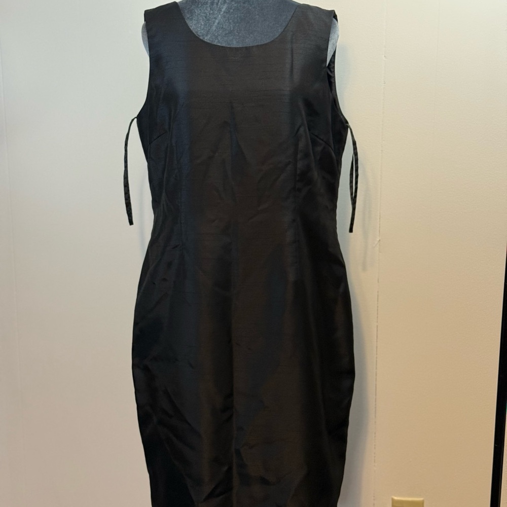 Suit Studio Black Sheath Midi Dress